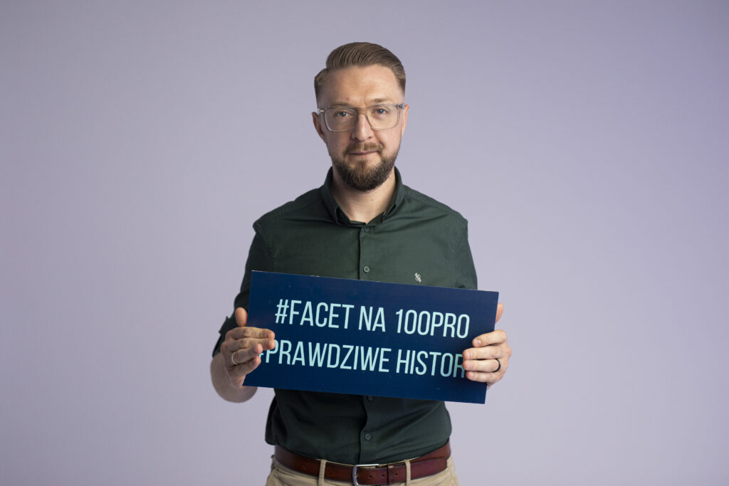 „Miłość nie musi przyjść od razu”- poznaj historię Patryka