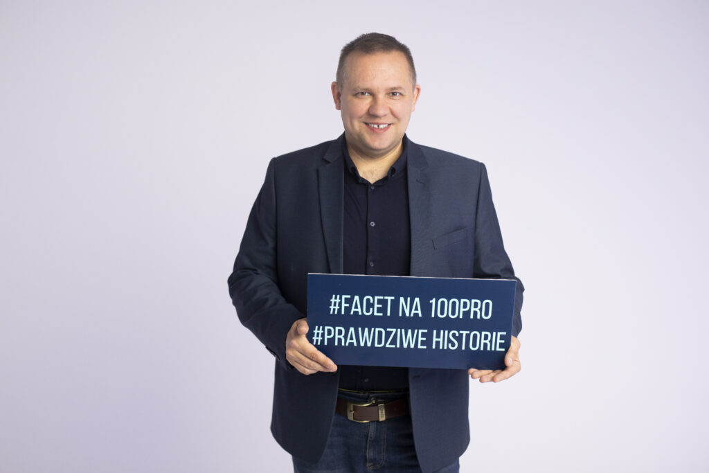 “Samotnie wychowuję Jasia, tworzymy bajki dla innych dzieci”- poznaj historię Przemka